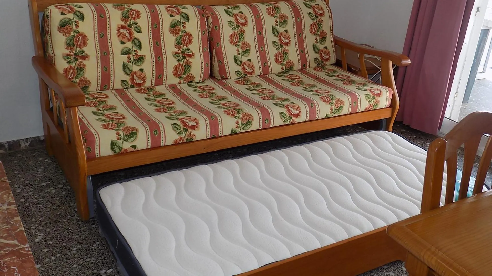 Apartsalou San Jordi Spain